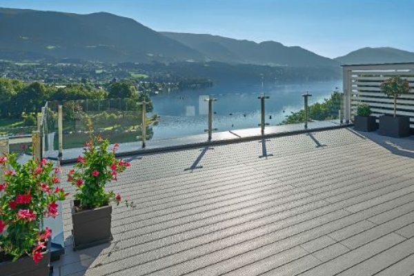 Terrasse en bois-composite - Source : Inoutic "Overview of the German Wood-Plastic Composite Industrie"- Anemon Strohmeyer, German Wood-Based Panel Industry (Biocomposites Conference Cologne)