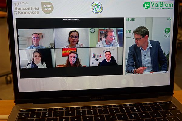 Débat de la 3e session avec les orateurs