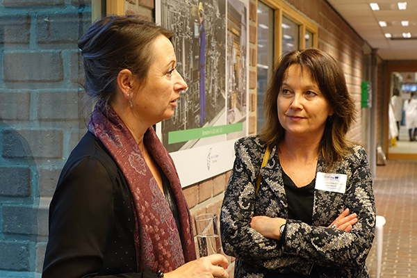 Caroline Rémond (INRA/URCA FARE) et Emmanuelle Mérat, SEPPIC ©ValBiom